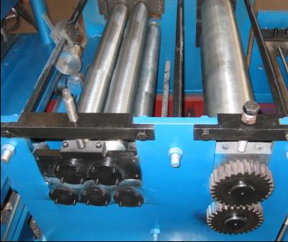 125 Ton Tłoczenie Prasa Maszyna Cabel Tray Roll Forming Machine Chain Transmission